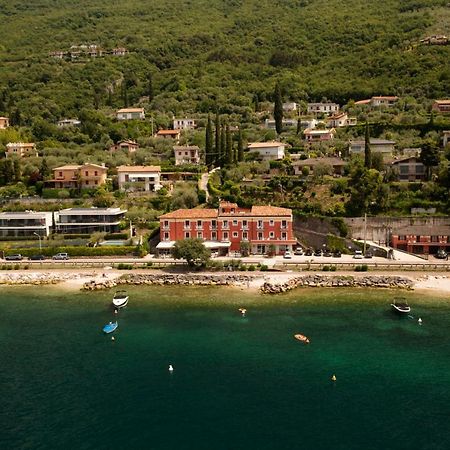 Hotel Menapace Torri Del Benaco Exterior photo